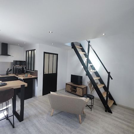 Studio Neuf Situe Au Coeur D'Un Bourg Paisible Pacé Exteriér fotografie